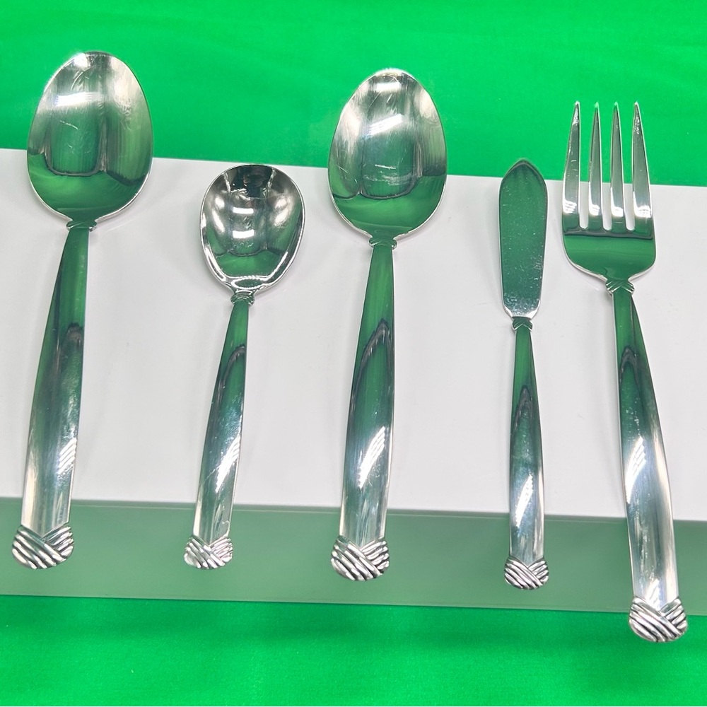 Oneida Stainless Serving Ware Rattan Style Set Of 5 Made USA